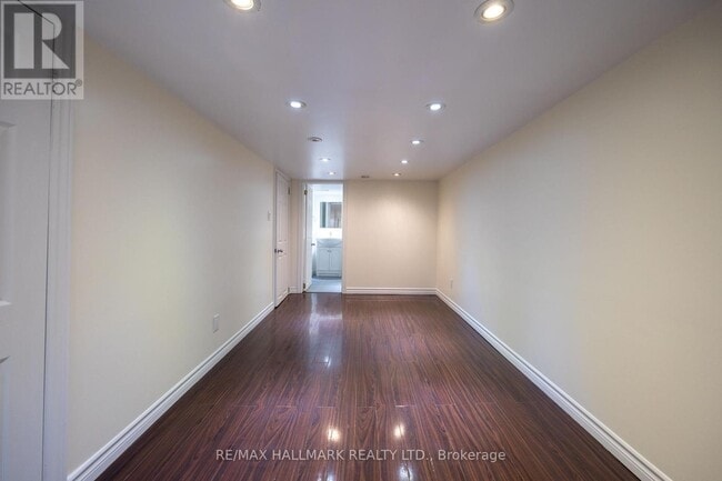 Building Photo - 152 Alameda Ave