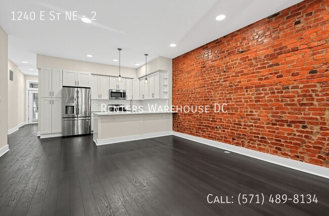 Building Photo - 1240 E St NE