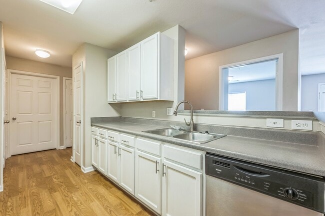 Building Photo - Point at Fairview