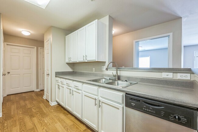 Foto del edificio - Point at Fairview