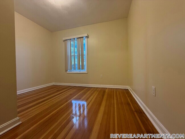 Foto del edificio - 1096 N Shore Rd