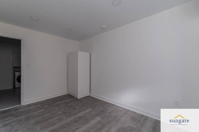 Foto del edificio - 208 Lloyd St