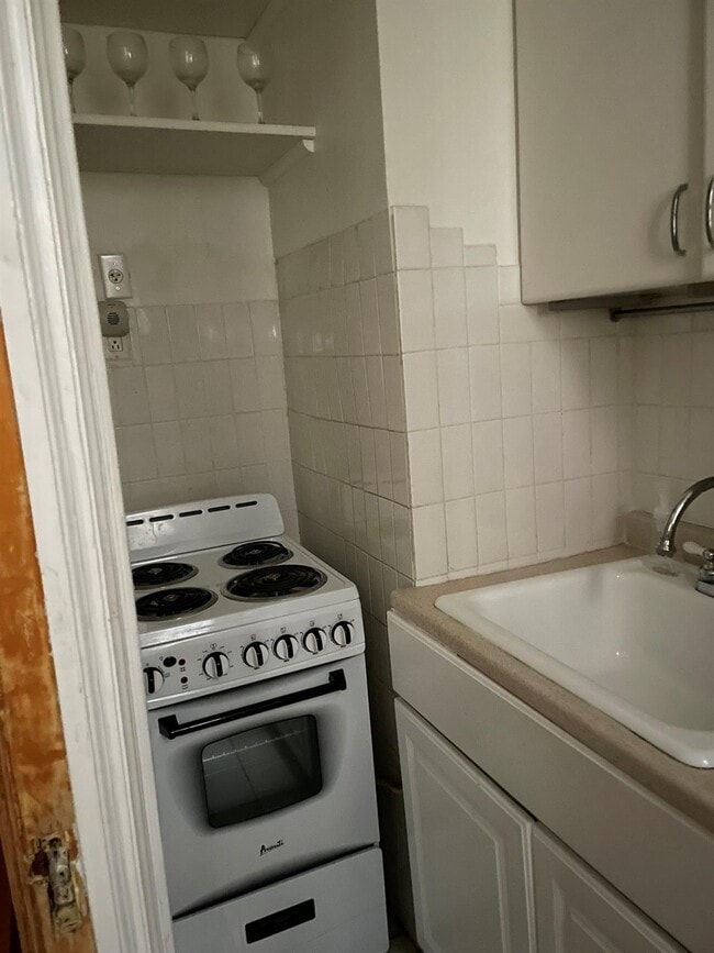 Building Photo - 4315 46th St