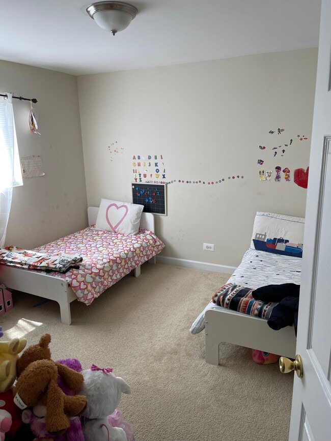 Building Photo - Residences At Ridge (6424)