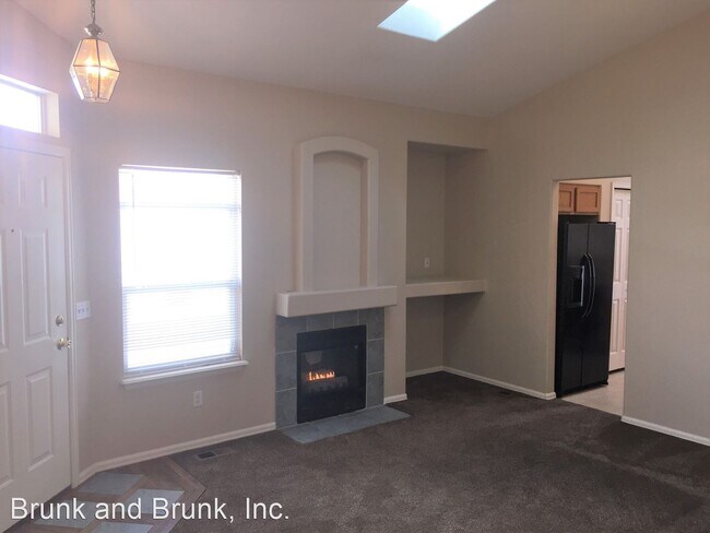 Building Photo - 3 br, 2 bath House - 3911 Leah Heights