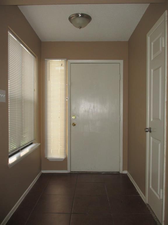 Foto del edificio - 7014 Fox Valley Ln