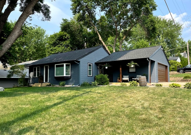 Building Photo - 8143 Victoria Dr