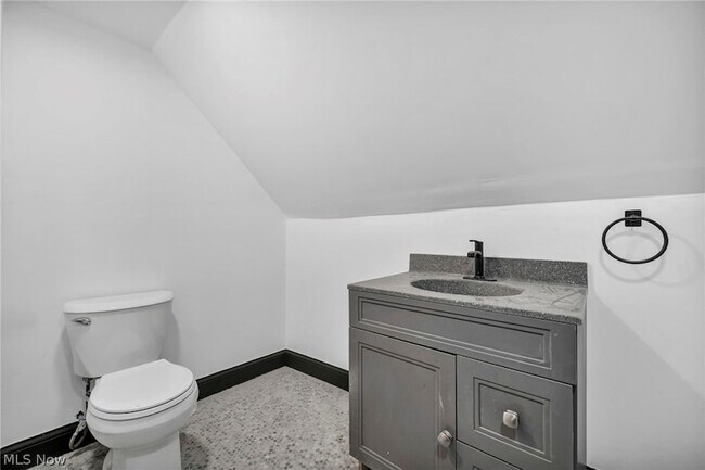 Foto del edificio - 12001 Oakview Ave