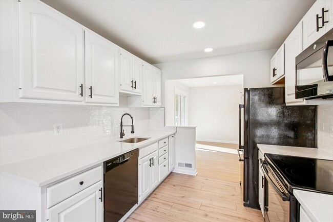 Building Photo - 11138 Byrd Dr