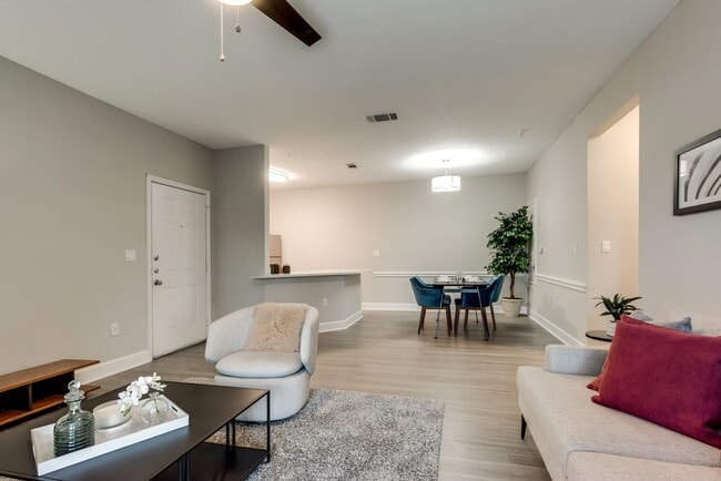 Building Photo - Get a $350 Gift Card + Spacious 1-Bed Home!