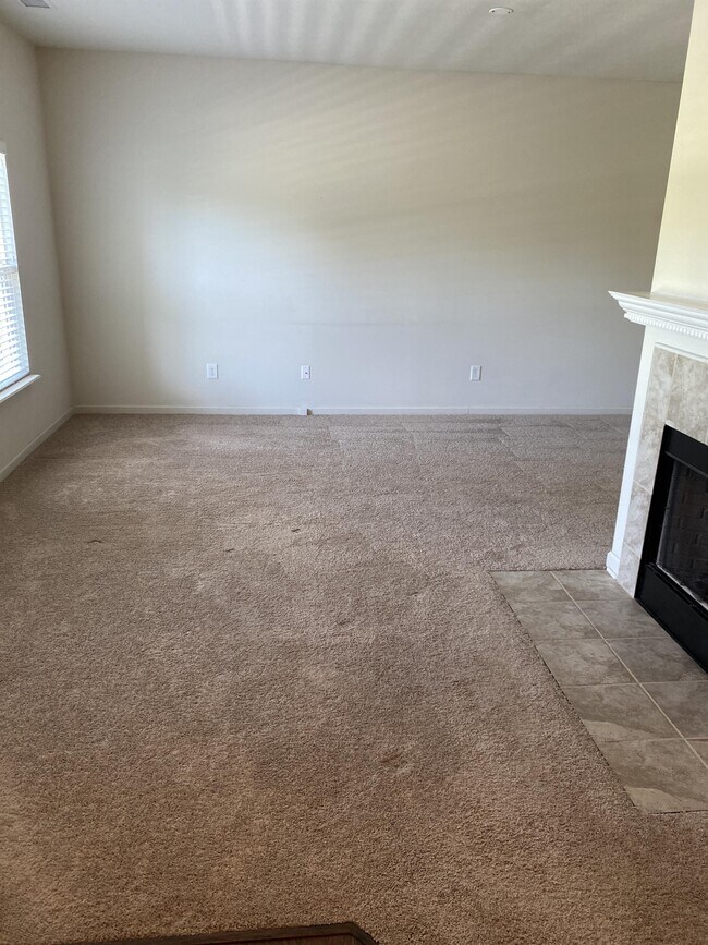 Building Photo - 12030 Zircon Ln