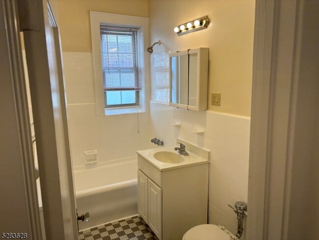 Building Photo - 43 Woodland Ave