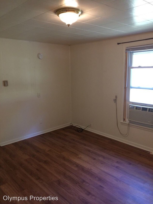 Foto del edificio - 1 br, 1 bath Room For Rent - 1405 S Rogers St