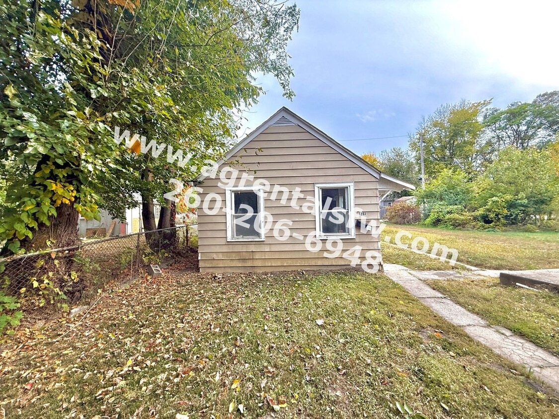 Primary Photo - 1 Bedroom House