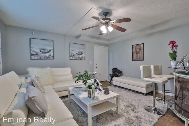 Building Photo - 5453 Camelot Dr