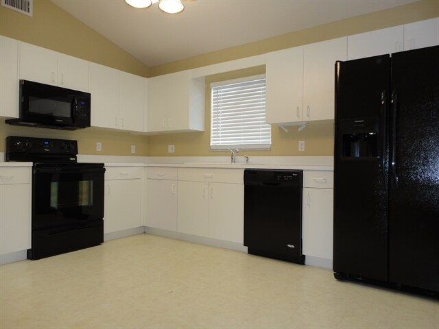 Building Photo - 2528 Ventura Cir