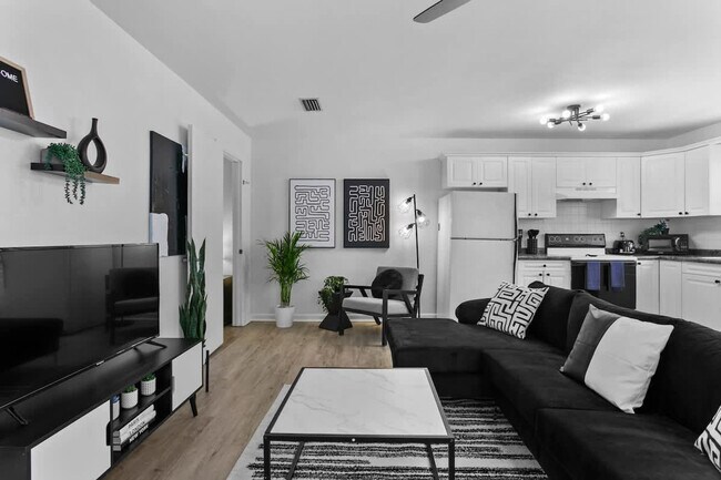 Foto del edificio - 2401 Gordon St