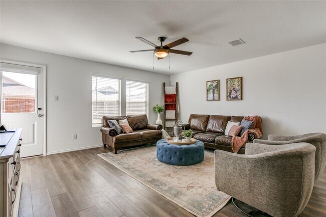 Foto del edificio - 901 Lady Bird St