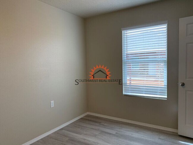 Building Photo - New apartments 3 Bed 2 Bath