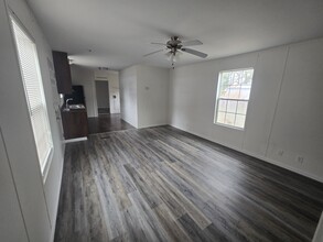 Building Photo - 111 Merrywood Dr