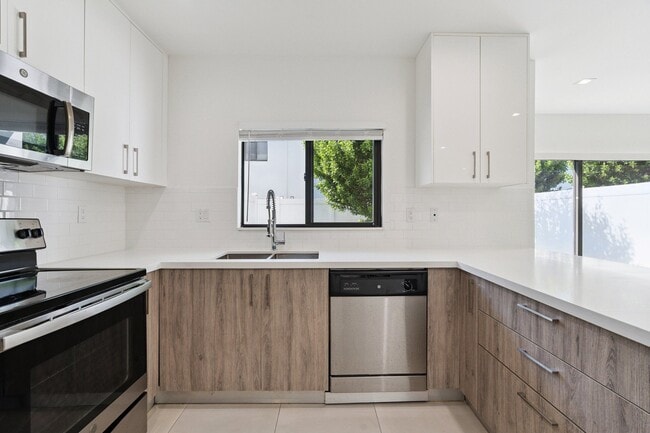 Building Photo - The Villages at Miami Gardens