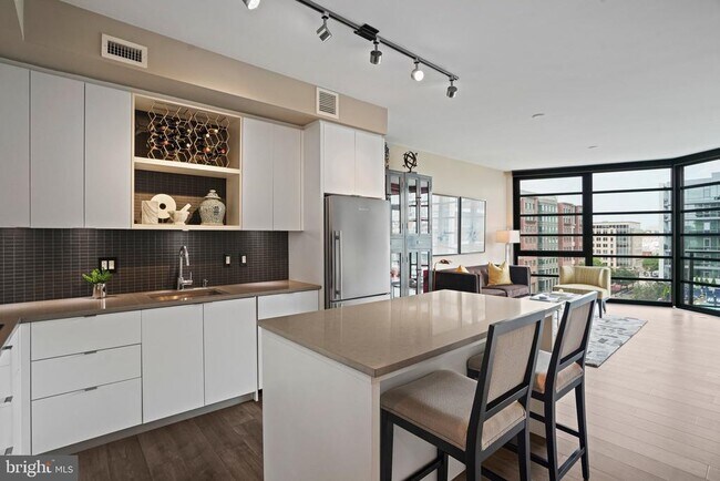 Foto del edificio - 1300 4th St SE