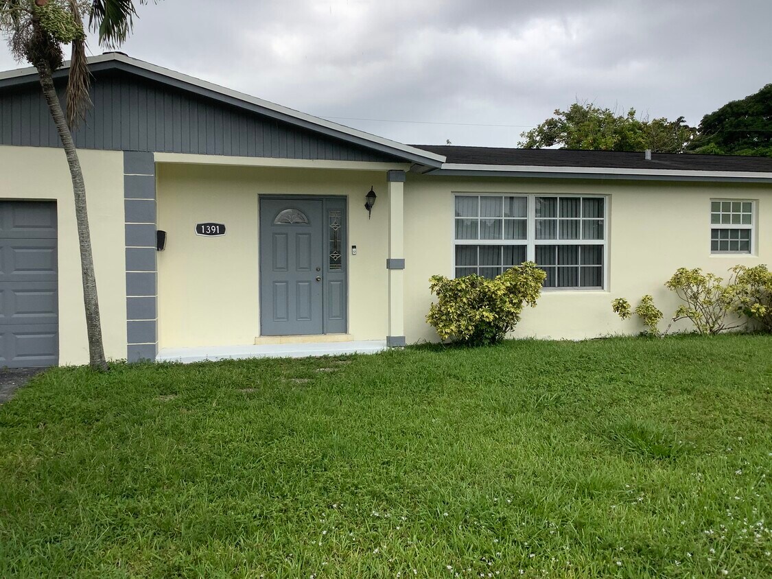 Primary Photo - 1391 NW 54th Ter