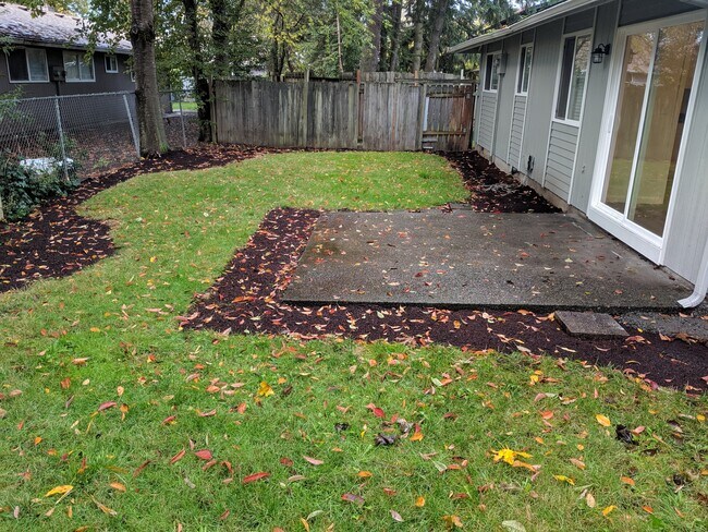 Back Yard - 14513 NE Juniper Avenue