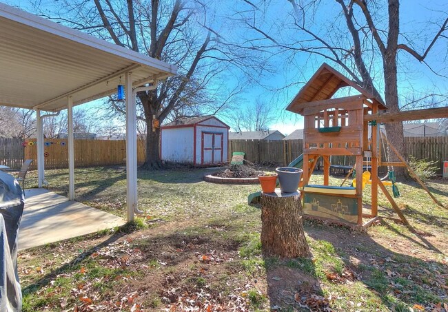 Building Photo - Charming 3-Bed, 2-Bath Home in Prime Broke...