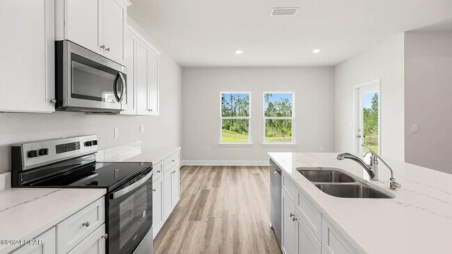 Building Photo - 4865 Sandhill Wy