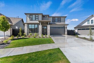 Building Photo - 7649 Whisper Ridge Dr