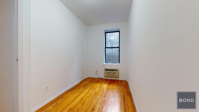 Building Photo - 425 E 65th St
