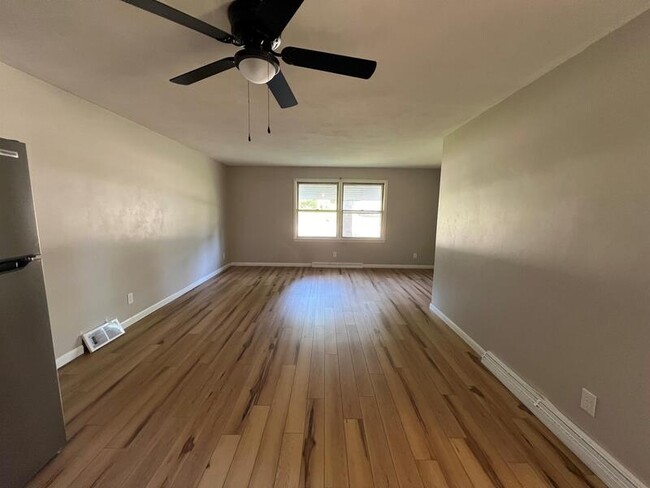 Building Photo - 306/308 East Parker Street - 306