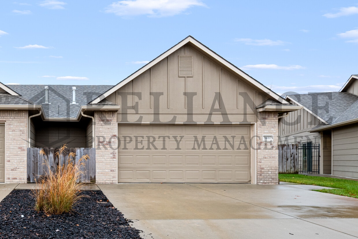 Primary Photo - 3411 E Aster St