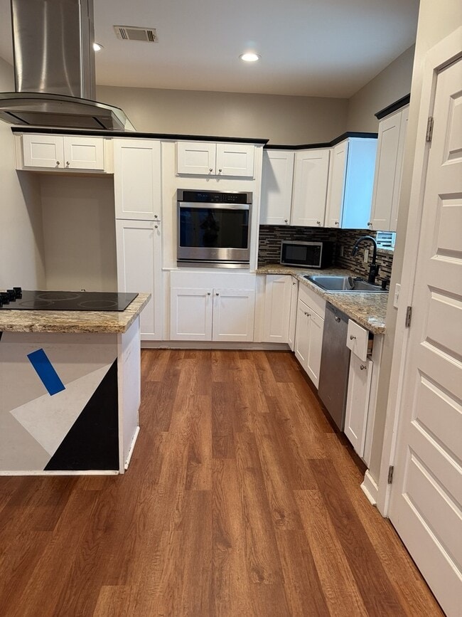 Foto del edificio - 430 Schmidt Rd