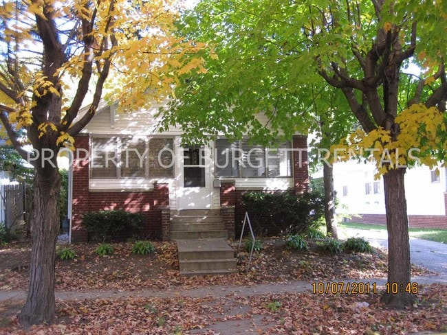 Building Photo - 410 Evergreen St