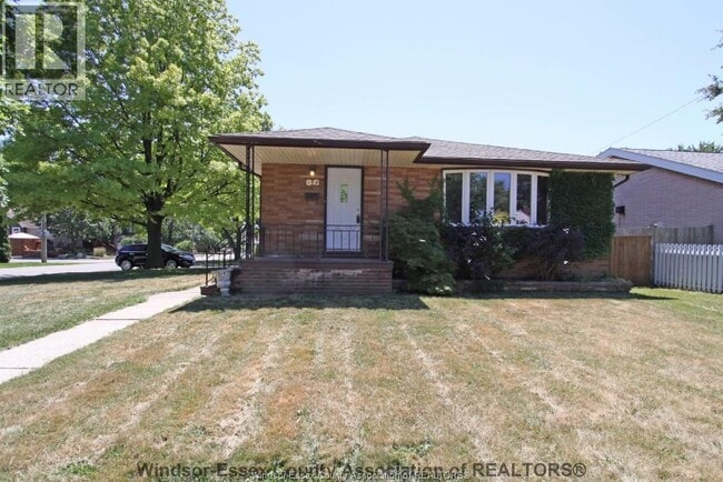 Building Photo - 198 Superior St