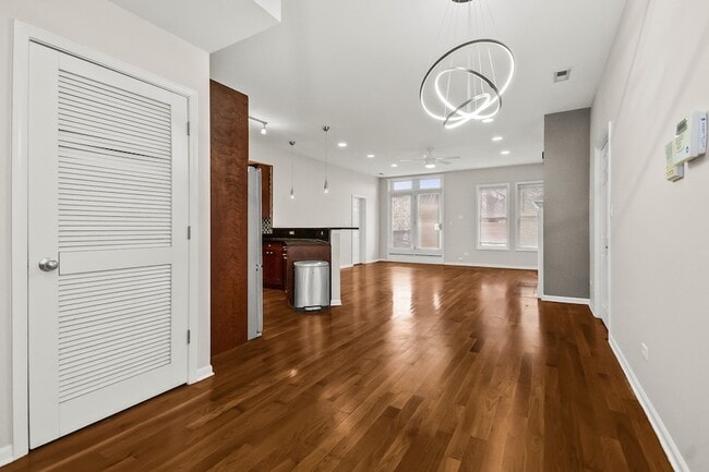 Foto del edificio - 3986 S Drexel Blvd