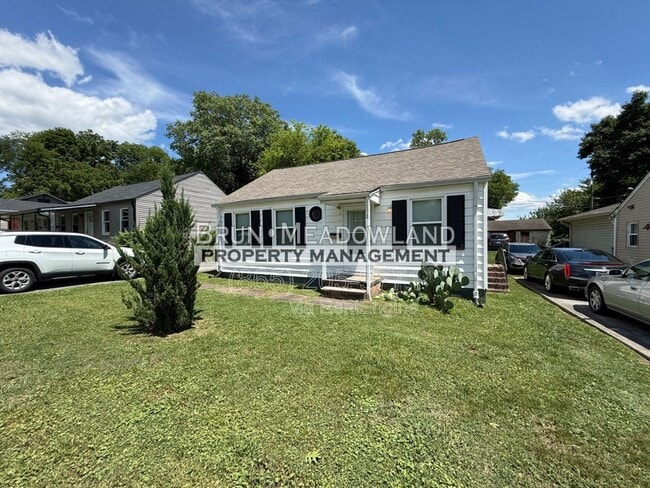 Building Photo - 2620 Woodbine Ave