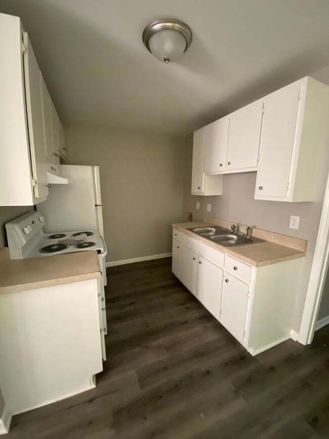 Photo - 212 Macon St Apartment