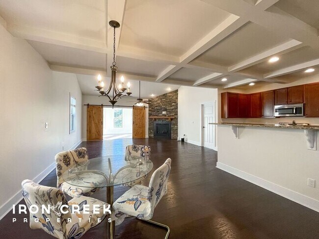 Foto del edificio - 24 Onteora Oaks Dr