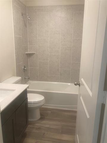 Building Photo - 3079 Chillingham Dr