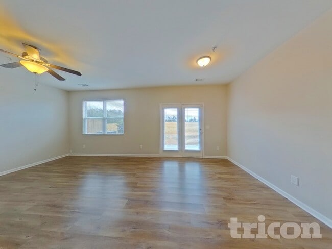 Building Photo - 11946 Fuller St