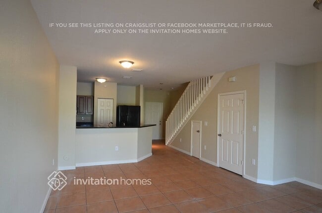 Building Photo - 8899 N Isles Cir