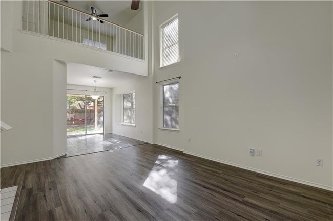 Building Photo - 9213 Bradner Dr