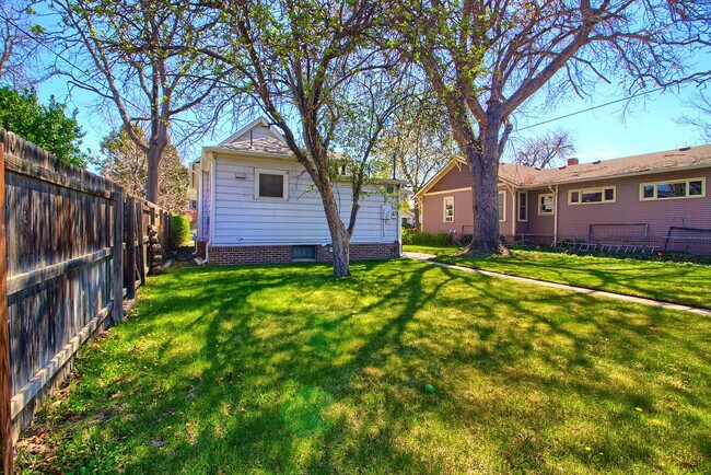 Foto del edificio - 4337 Winona Ct