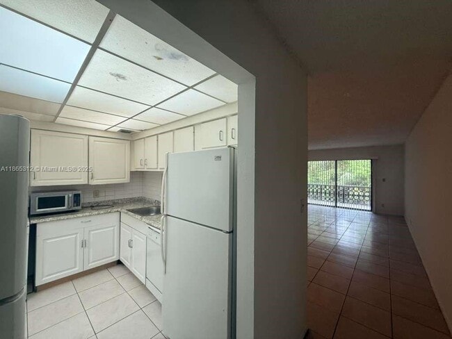 Foto del edificio - 4220 Inverrary Blvd
