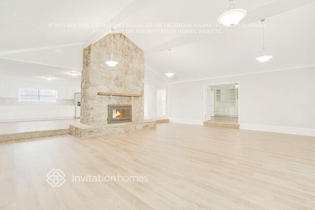 Foto del edificio - 5138 Lake Forest Dr SE
