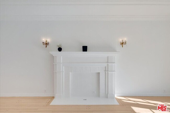 Foto del edificio - 156 N Swall Dr