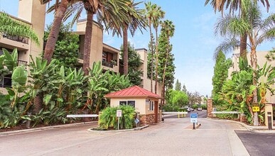 Building Photo - 21400 Burbank Blvd